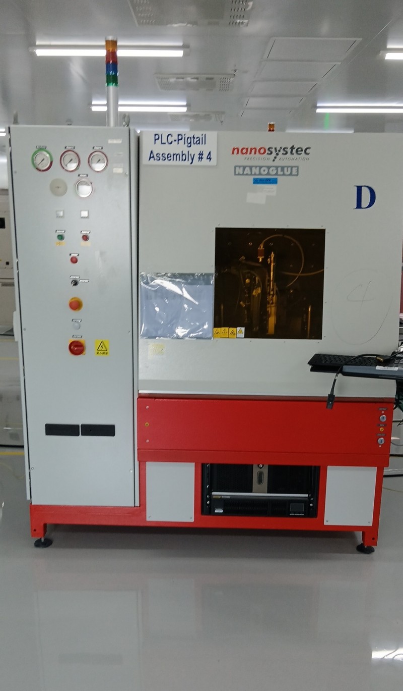 自动耦合粘合台